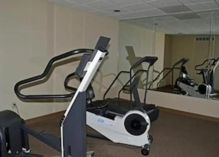 Paola Inn&Suites