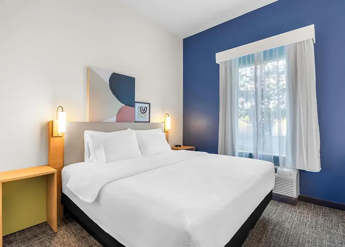 Spark By Hilton Dothan