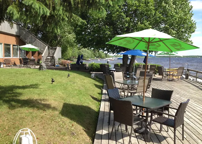 La Place Rendez-Vous Hotel