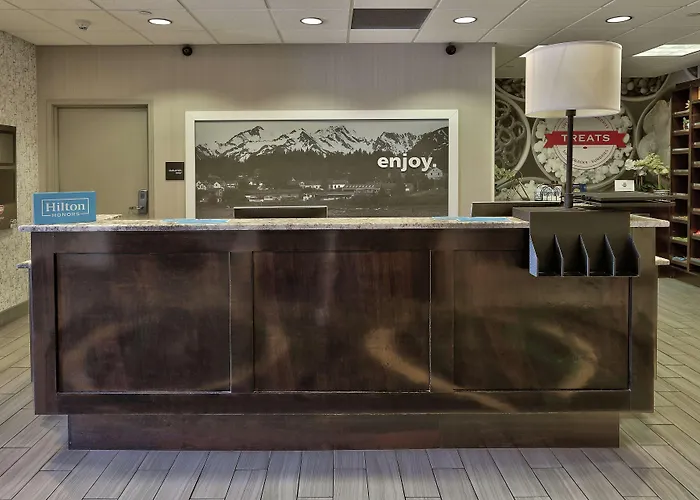 Hampton Inn & Suites Albuquerque Airport