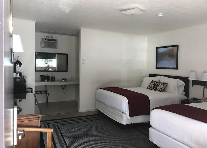 Cardinal Inn