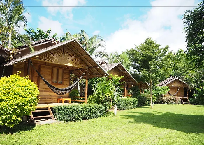 Pai Country Hut Hotel
