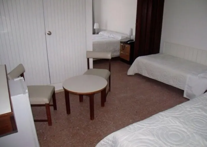 Hotel Puesta Del Sol