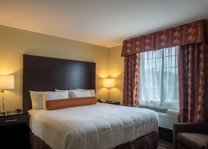 Creekstone Inn & Suites - St Marys