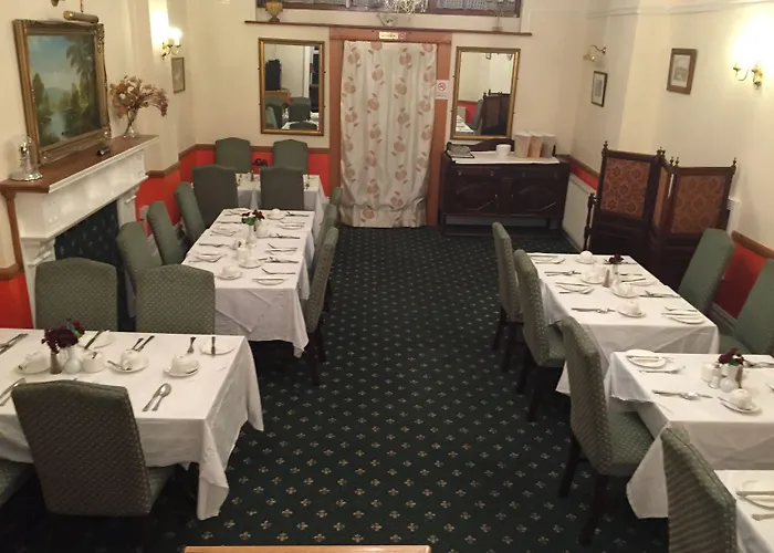 Welbeck Hotel - Close To Beach, Train Station & Southend Airport