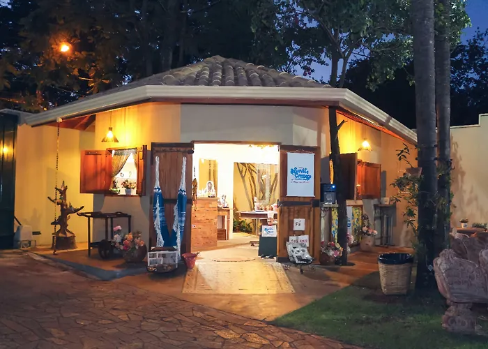 Hotel Pousada Chalé das Flores