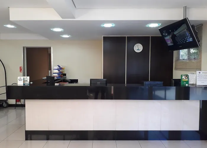 Cristal Palace Inn