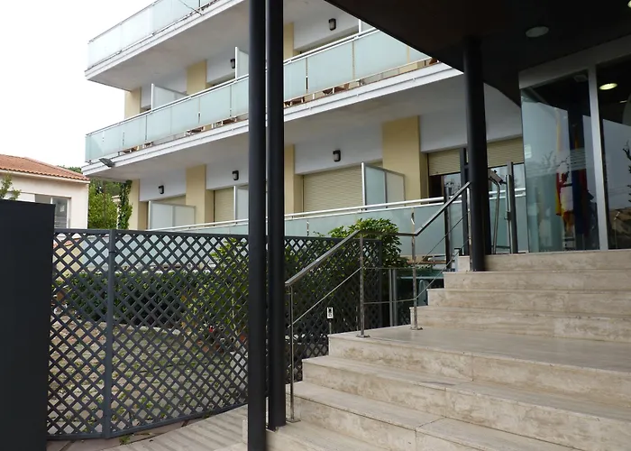 Hotel 153