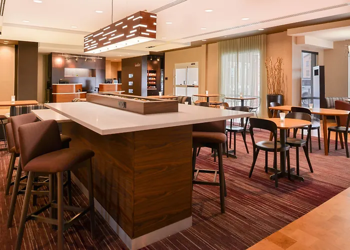 Courtyard By Marriott Toledo North