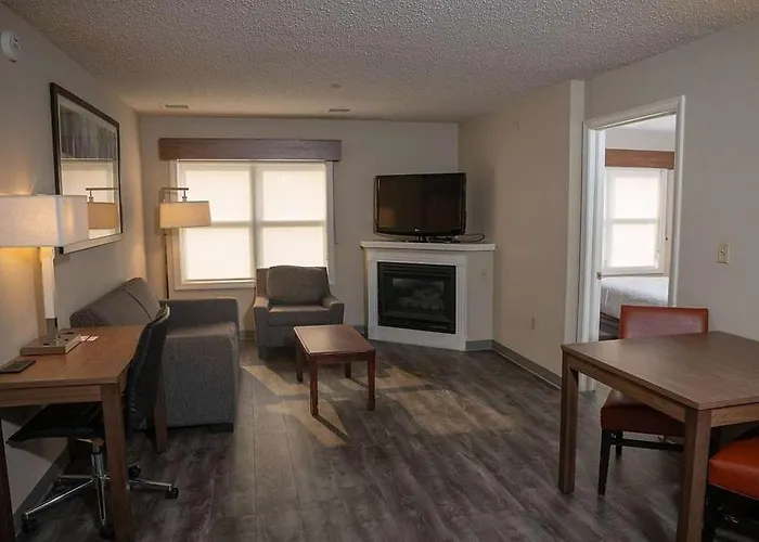 Hawthorn Suites