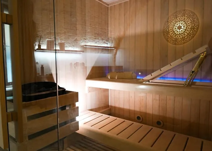 Myra Bari Bed & Spa