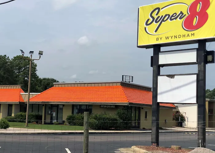 Super 8 By Wyndham Rocky Mount I-95 Exit 145