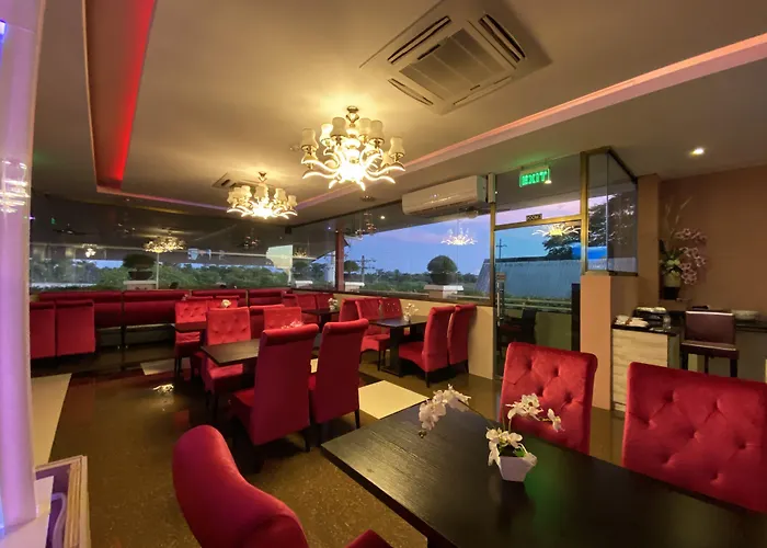 Grand Diamond Hotel Trinidad