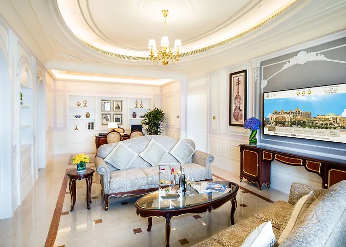 Legend Palace Hotel