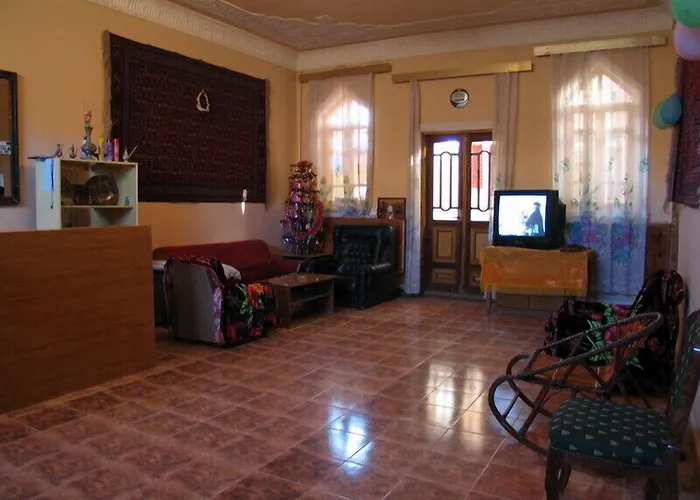 Islambek Hotel & Travel