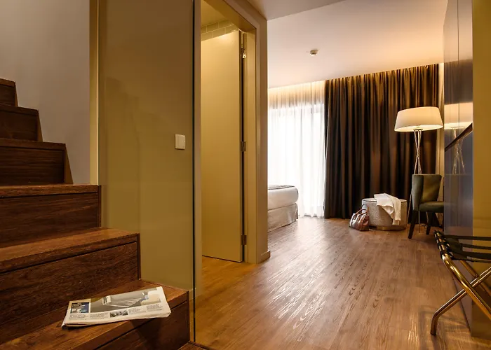 Dorma Almada Porto
