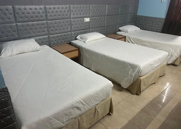 Lily Budget Hotel