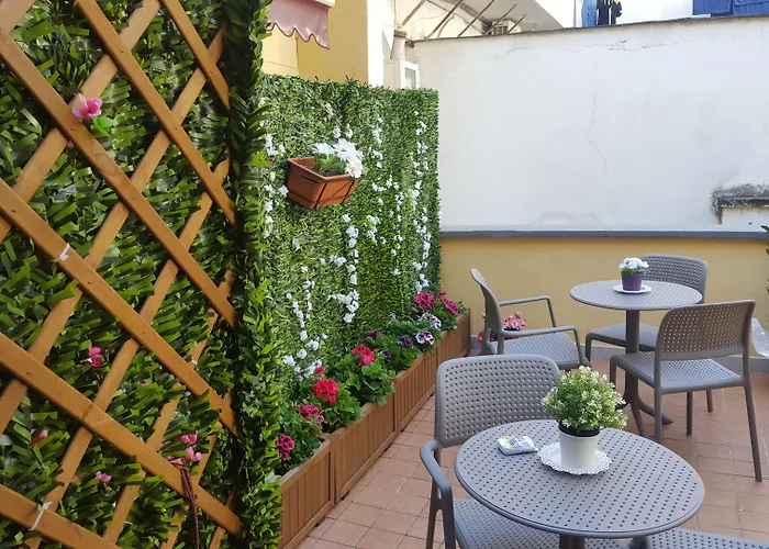 Chiaia Suites