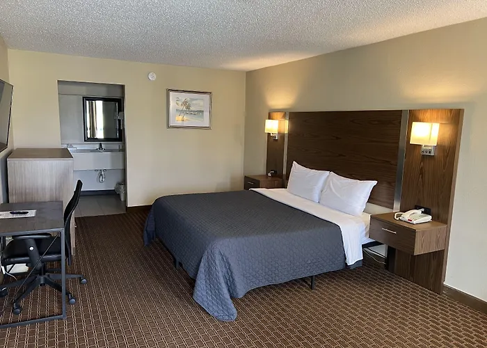 Red Carpet Inn And Suites