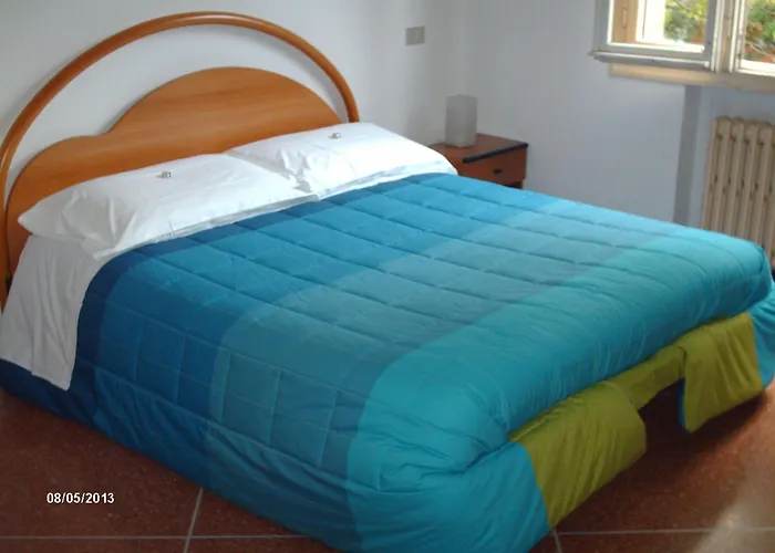 Hotel Triana e Tyche