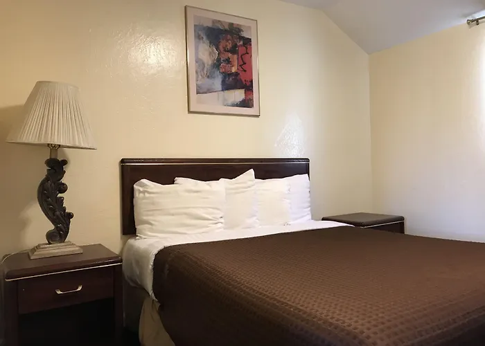 Relax Inn Of Medford