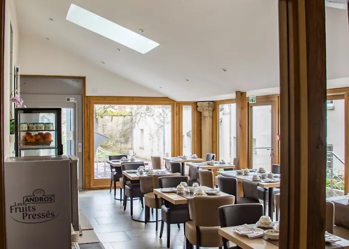 Logis Hotel - Le Relais Saint Vincent