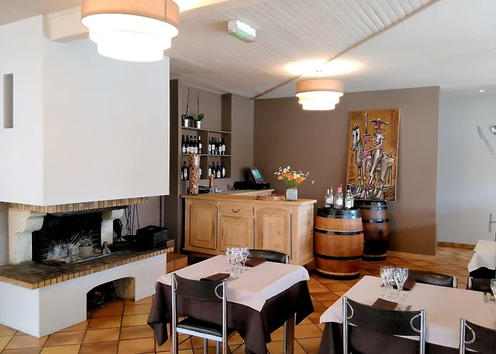 Logis Hotel & Restaurant Le Pardaillan