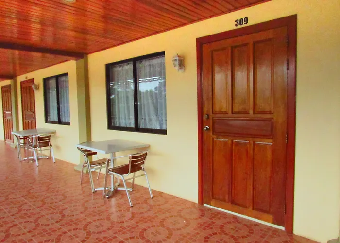 S&C Hotel Suites And Apartments