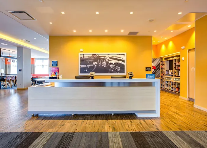 Hampton Inn & Suites Boston/Waltham