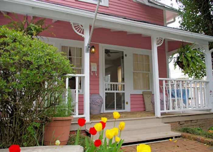 Cedar Crest Inn