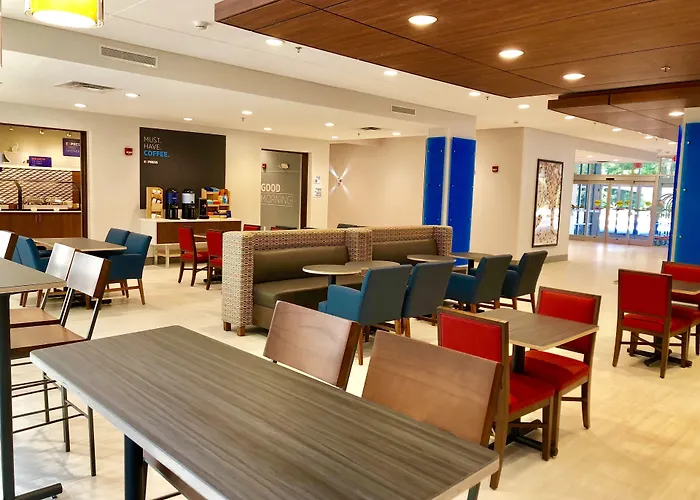 Holiday Inn Express & Suites Raleigh Airport - Brier Creek By Ihg
