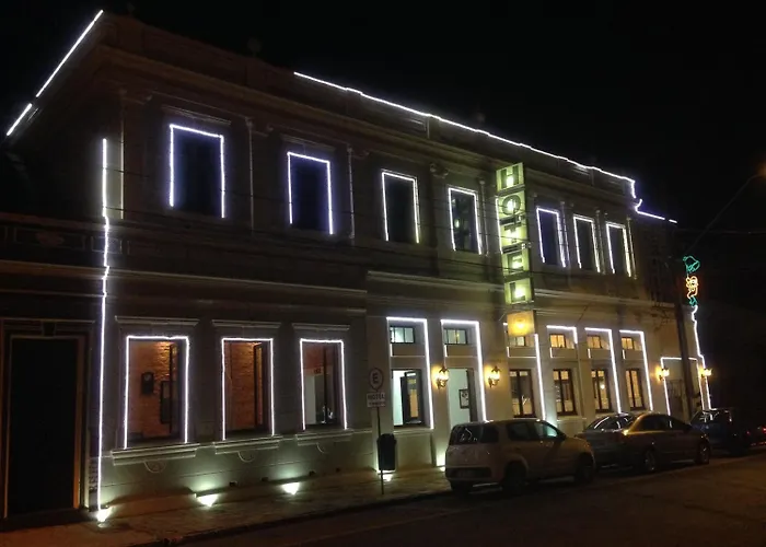 Central Palace Hotel