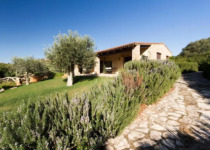 Residence With Swimming Pool A Few Minutes From Alghero