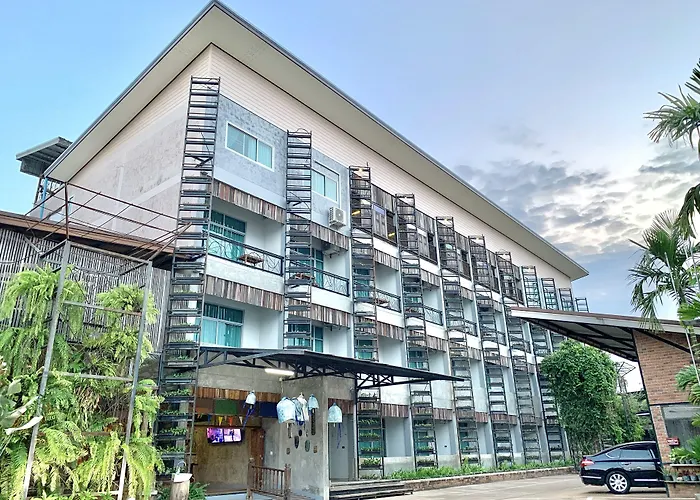 Hug Sakhonnakhon Hotel