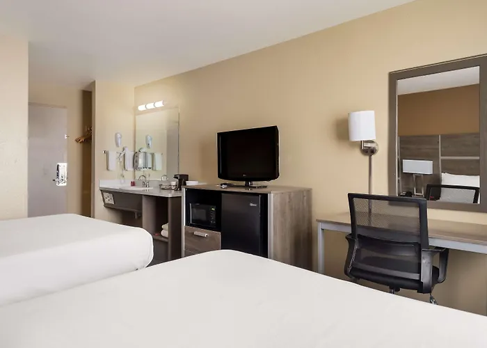 Surestay Hotel By Best Western Wells