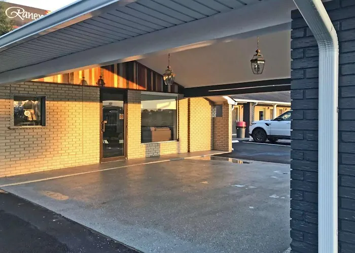 Rodeway Inn Calhoun South