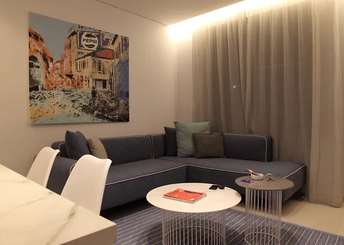 Monot Suites