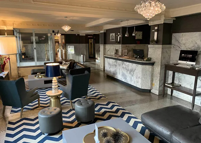 Moore Hotel