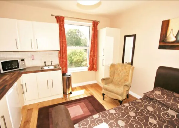 Central Studios Gloucester Road By Roomsbooked - Free Parking