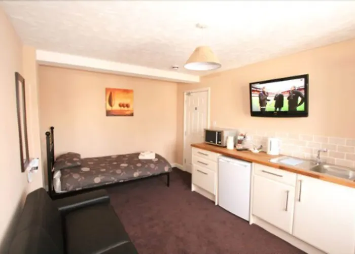 Central Studios Gloucester Road By Roomsbooked - Free Parking
