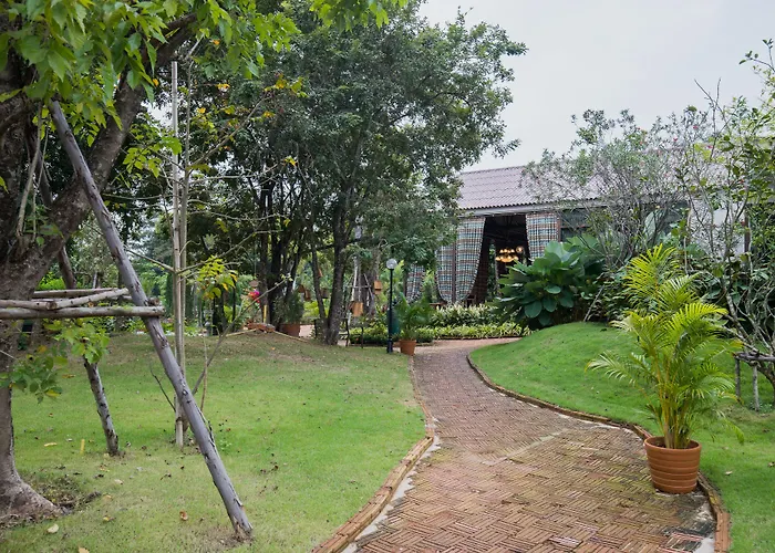 Thanburi Resort