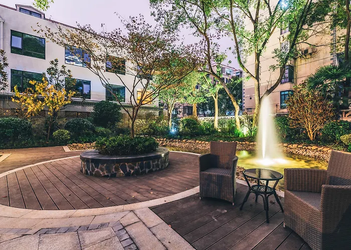 Atour Hotel Bantian Zhongcheng Shenzhen
