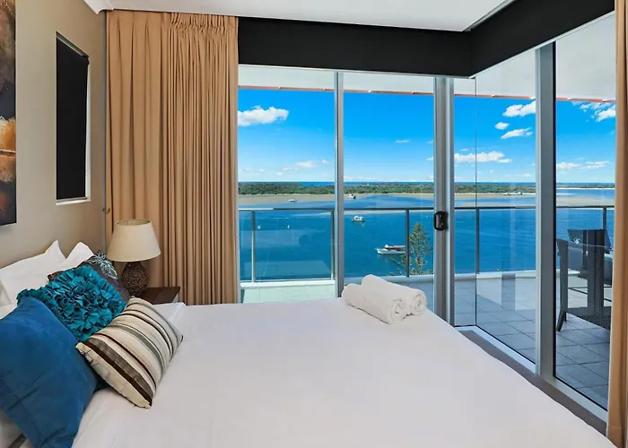 Silvershore Apartments On The Broadwater