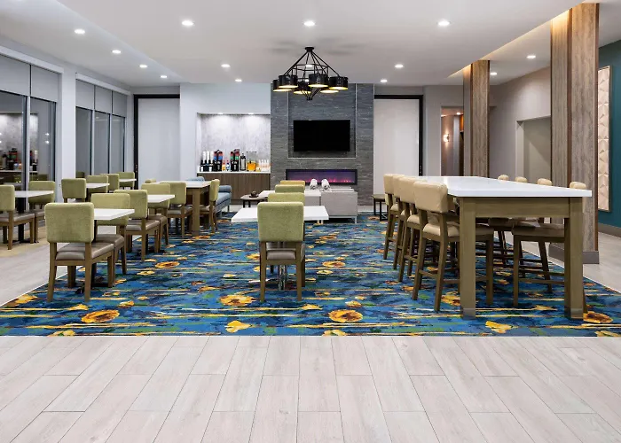 La Quinta Inn & Suites By Wyndham Locust Grove