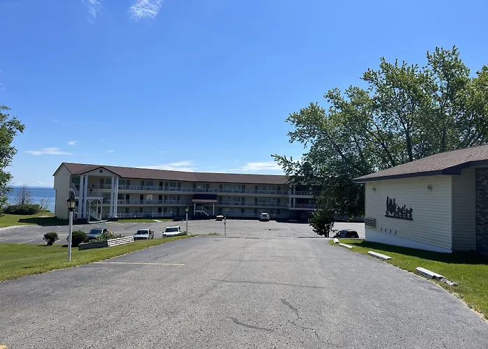 Quality Inn Lakefront