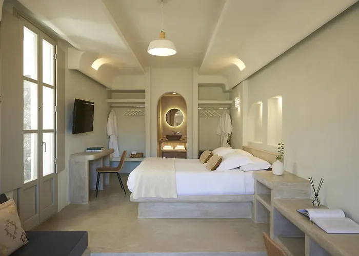 Danae Suites Santorini
