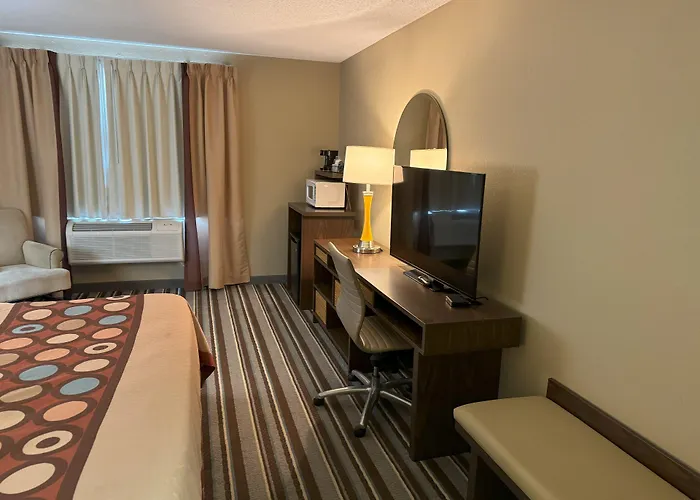 Super 8 By Wyndham Winfield-Quail Ridge Area