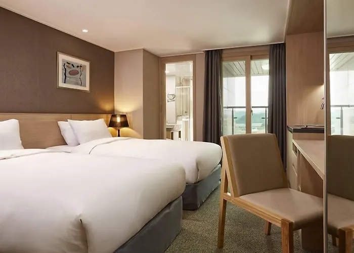 Raonstay In Perla Hotel
