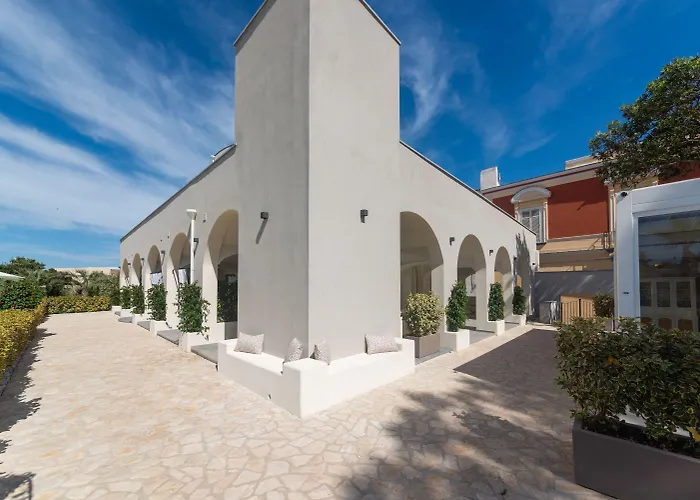 Insula Boutique Hotel