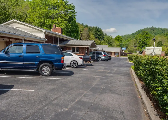 Parkway Inn